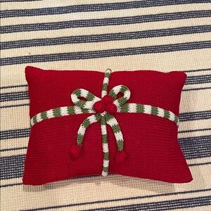 NWOT Garnet Hill Festive Red Holiday Mini Pillow with Green and White Accents